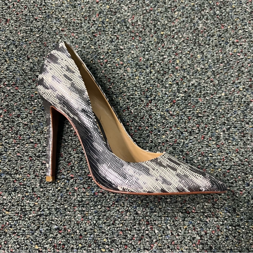 SCHUTZ Grey Black White Metallic Leather Snakeskin Print Pumps Stiletto Heel 6.5 - Picture 7 of 16